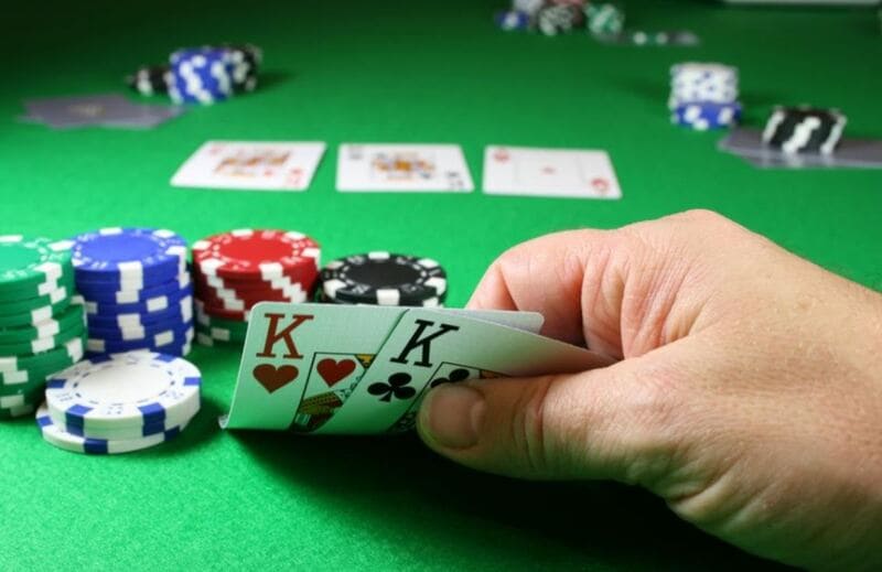 Hướng dẫn cách chơi Baccarat và tính điểm