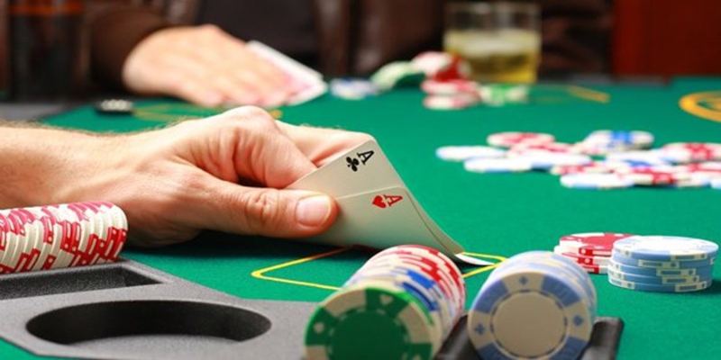 Những bí quyết để chơi poker là gì?